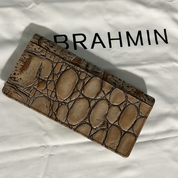 Brahmin Orinoco wallet - Picture 3 of 4